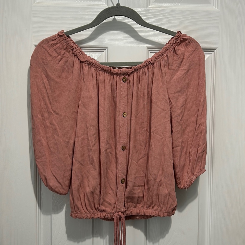 Cropped sleeve top